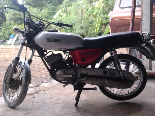 ขายรถ yamaha rx100 ทะเบียนพร้อมโอนครับ