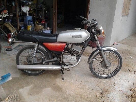 ขายรถ yamaha rx100 ทะเบียนพร้อมโอนครับ