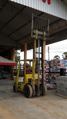 ขายรถโฟล์คลิฟท์ Toyota 2.5 ตัน เครื่องเบนซิน ยางตัน 4 เส้น