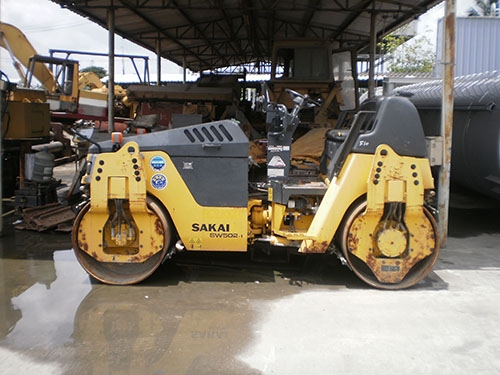 รถบด 5 ตัน Sakai SW502 ปี2007 สภาพนิ้ง พร้อมใช้งาน ชม.ต่ำ รถนอกแท้ 091 695-6445