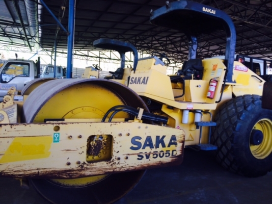 รถบดสั่นสะเทือน 10 ตัน Sakai SV505D สภาพใหม่กิ๊บ มีให้เลือกหลายคัน สภาพเนี๊ยบทุกคัน รถนอกแท้ ยังไม่ผ่านการใช้งานในไทย100\%