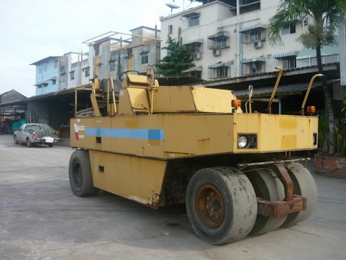 รถบด 7 ล้อยาง SAKAI T600 (เกียร์ออโต้) เก่านอกนำเข้าจากญี่ปุ่น ชั่วโมงการทำงานน้อย ยังไม่ผ่านการใข้งานในไทย 100\% พร้อมลุยงานทุกสถานะ