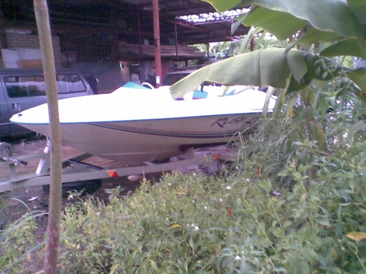 ชายเรือเจ็ตโบ๊ทพร้อมใช้