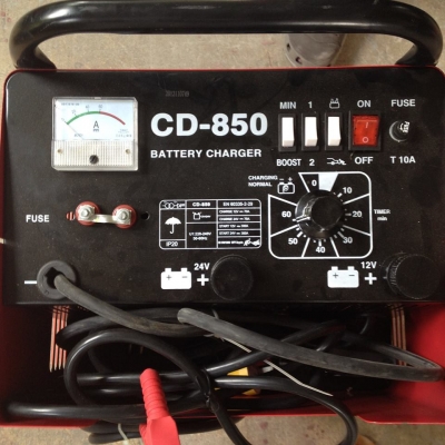 เครื่องชาร์ตแบตเตอรี่ DAOU ของใหม่ พร้อมสายชาร์ต มีล้อเลื่อน ทำให้เคลื่อนย้ายได้สะดวก ขนาดกระทัดรัด เครื่องชาร์ตแบตเตอรี่ DAOU ของใหม่ พร้อมสายชาร์ต มีล้อเลื่อน ทำให้เคลื่อนย้ายได้สะดวก ขนาดกระทัดรัด