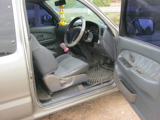 ต้องการขายTOYOTA TIGER 1998 CAB ระบบไฟฟ้า 3.0 CC แอร์ เย็น พวงมาลัยเพาเวอร์ ราคาเบา แต่งพองาม