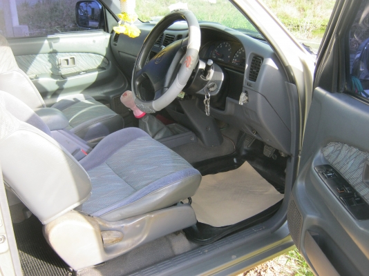 ต้องการขายTOYOTA TIGER 1998 CAB ระบบไฟฟ้า 3.0 CC แอร์ เย็น พวงมาลัยเพาเวอร์ ราคาเบา แต่งพองาม