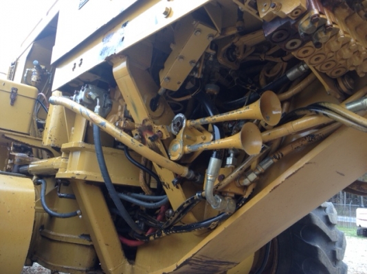 รถเกรด Caterpillar 140G #72V15261 นำเข้าจากอเมริกา สนใจโทร. 080-6565422 (หนิง)