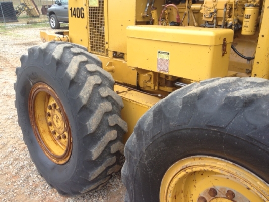 รถเกรด Caterpillar 140G #72V15261 นำเข้าจากอเมริกา สนใจโทร. 080-6565422 (หนิง)
