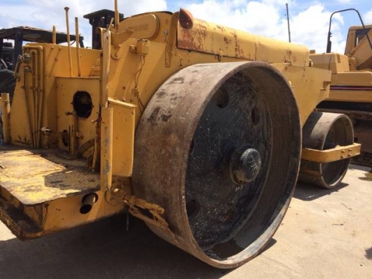 ขายรถบด หน้าเหล็ก หลังเหล็ก KOMATSU (WATANABE) WN10 (รถบด 10 ตัน) สภาพใช้งานได้ปกติดี