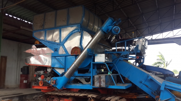 ขายรถเกี่ยวข้าว