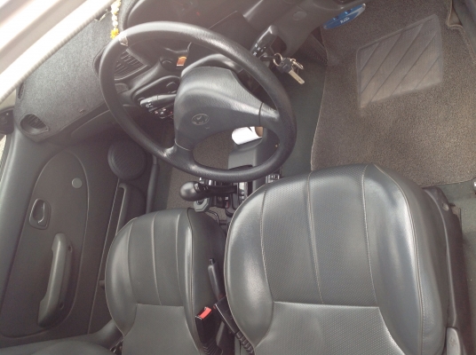 ขายรถเก๋ง HYUNDAI ACCENT เครื่อง 1500 เกียร์ auto น้ำมัน + แก๊สหัวฉีด ภายในสวย ทะเบียนพร้อม