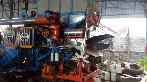 ขายรถเกี่ยวข้าว