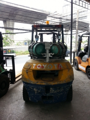 TOYOTA 02-7FG35 #A71GK40-30348