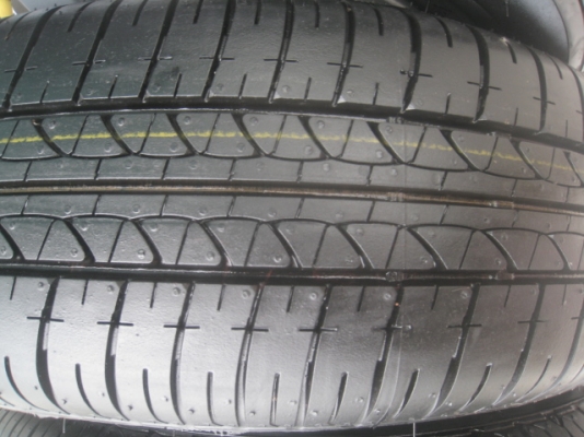 ขายล้อแม็กป้ายแดง Nissan Almera 15"x5.5" et40 4รู100 พร้อมยางปี13สนใจติดต่อเล็กคลองสามครับ 081-3747940