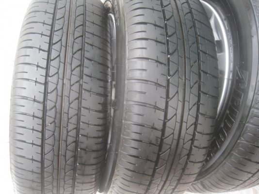 ขายล้อแม็กป้ายแดง Nissan Almera 15"x5.5" et40 4รู100 พร้อมยางปี13สนใจติดต่อเล็กคลองสามครับ 081-3747940