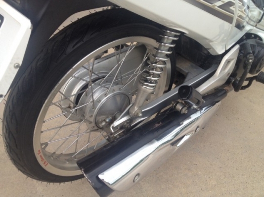 wave125iสตาร์มือ2554ไฟเลี่ยวบังลมท่อดำ