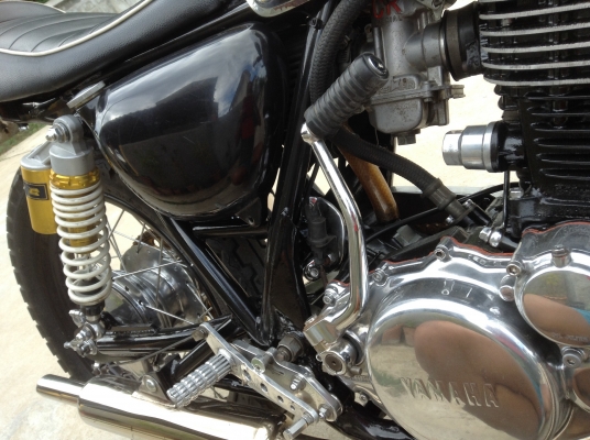 SR400 คาเฟ่ ของแต่งเพียบ แท้ญี่ปุ่น ราคา 75000 ต่อลองได้ อินวอยชื่อคนซืัอ มือ 1 ไทย 0802088341