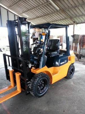 TOYOTA 7FG25  รถมือ 2 นำเข้าจากญี่ปุ่น