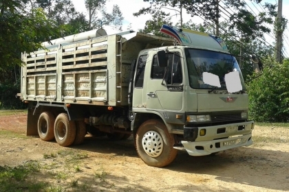 รถดั๊ม10ล้อ HINO มีสโลว์กลาง ขับเคลื่อน 2 เพลา