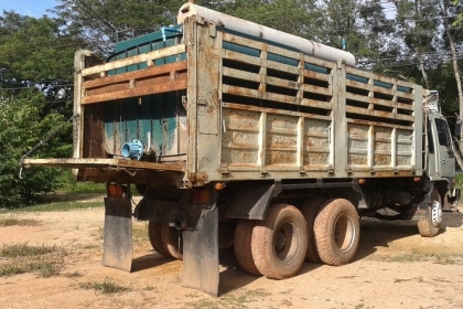 รถดั๊ม10ล้อ HINO มีสโลว์กลาง ขับเคลื่อน 2 เพลา