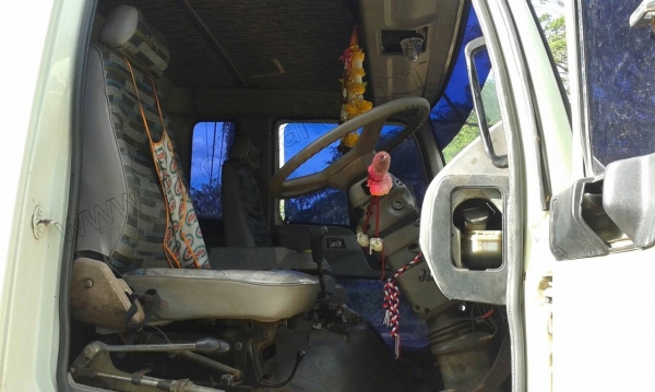 รถดั๊ม10ล้อ HINO มีสโลว์กลาง ขับเคลื่อน 2 เพลา