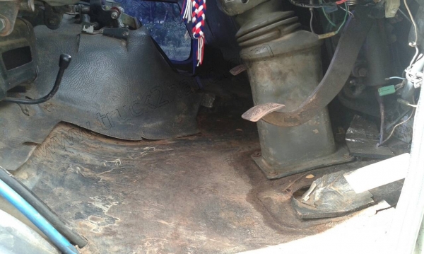 รถดั๊ม10ล้อ HINO มีสโลว์กลาง ขับเคลื่อน 2 เพลา