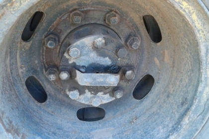 รถดั๊ม10ล้อ HINO มีสโลว์กลาง ขับเคลื่อน 2 เพลา