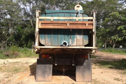 รถดั๊ม10ล้อ HINO มีสโลว์กลาง ขับเคลื่อน 2 เพลา