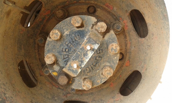 รถดั๊ม10ล้อ HINO มีสโลว์กลาง ขับเคลื่อน 2 เพลา