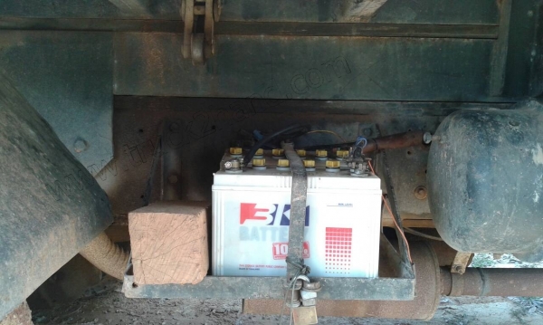 รถดั๊ม10ล้อ HINO มีสโลว์กลาง ขับเคลื่อน 2 เพลา