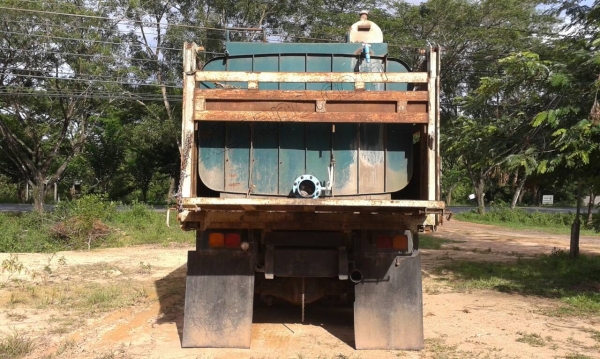 รถดั๊ม10ล้อ HINO มีสโลว์กลาง ขับเคลื่อน 2 เพลา