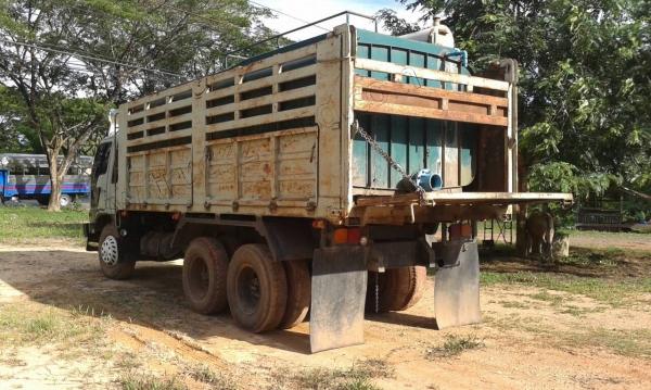 รถดั๊ม10ล้อ HINO มีสโลว์กลาง ขับเคลื่อน 2 เพลา