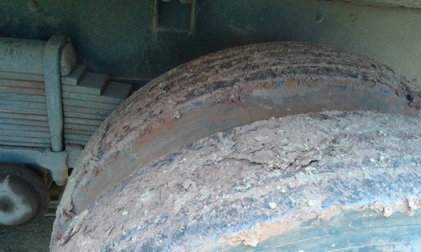 รถดั๊ม10ล้อ HINO มีสโลว์กลาง ขับเคลื่อน 2 เพลา