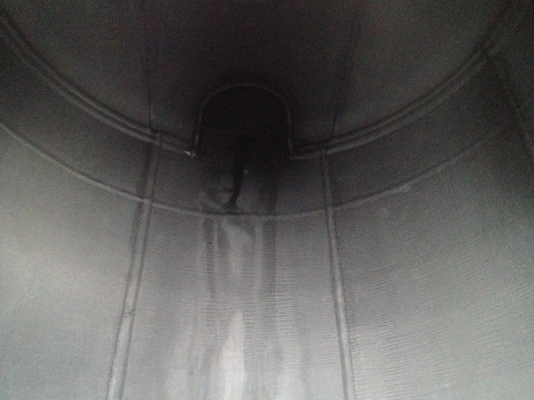 ขายถังเหล็กติดรถ 12,000 ลิตร สภาพด้านในเคลือบกันสนิมอย่างดี ไม่มีสนิม ด้านนอกสนิมนิดหน่อย