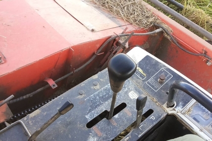 **275,000 บ.ต่อรอง**คันที่1!!!ขายรถเกี่ยวแบบรองกระสอบ KUBOTA DC60 เครื่องเดิมปั้มเดิม 60แรง แน่นดีแรง ปากเกี่ยวสภาพดี ชั่วโมงทำงาน3,9xx ชม. ช่องระบายข้าว2ช่อง ช่วงล่าง70-80\% ทำงานดีคล่องตัวเลี้ยวง่าย รถใช้งานอยู่ปกติ สีสันดี ซื้อไปทำงานได้เลย พร้อมใช้พร้อ **275,000 บ.ต่อรอง**คันที่1!!!ขายรถเกี่ยวแบบรองกระสอบ KUBOTA DC60 เครื่องเดิมปั้มเดิม 60แรง แน่นดีแรง ปากเกี่ยวสภาพดี ชั่วโมงทำงาน3,9xx ชม. ช่องระบายข้าว2ช่อง ช่วงล่าง70-80\% ทำงานดีคล่องตัวเลี้ยวง่าย รถใช้งานอยู่ปกติ สีสันดี ซื้อไปทำงานได้เลย พร้อมใช้พร้อ