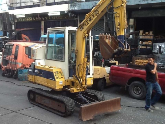 SALE__แบคโฮ KOMATSU PC20-6 เก่านอกญี่ปุ่นแท้ มีลายหัวกระแทกในตัว สวยสภาพดี พร้อมใช้งาน