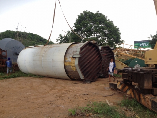 ขายถังสแตนเลสเกรด 316 ขนาด 35,000 ลิตร พร้อมใบกวน สภาพดีมาก ขายถังสแตนเลสเกรด 316 ขนาด 35,000 ลิตร พร้อมใบกวน สภาพดีมาก
