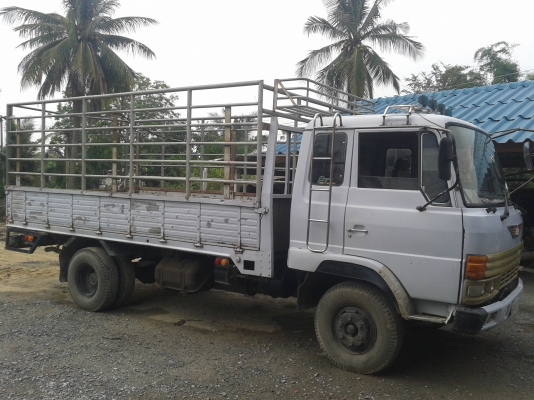 ขาย 6ล้อHINO FD172B เครื่องHO7C 185แรงกระบะคาร์โก้ยาว4.70เมตรพร้อมใช้