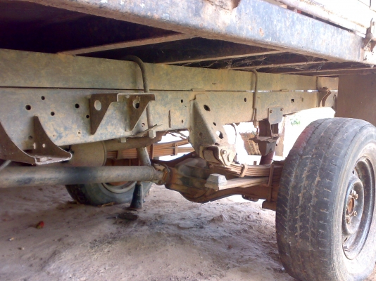 โตโยต้า 4ล้อกลาง เครื่อง โตโยต้า 2400cc  ตามสภาพ