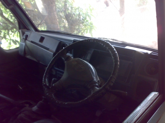 โตโยต้า 4ล้อกลาง เครื่อง โตโยต้า 2400cc  ตามสภาพ