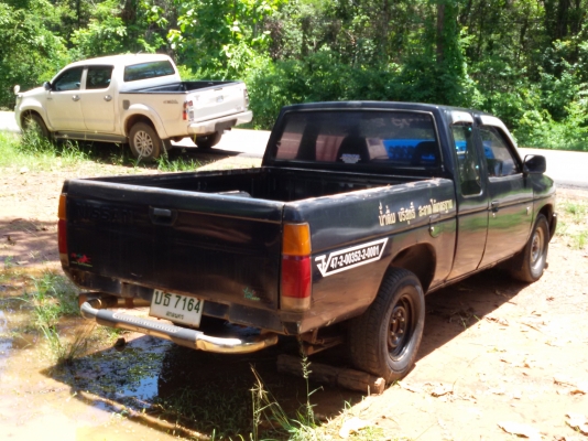 nissan Big-m ฝาแดง 75000ด่วนๆ