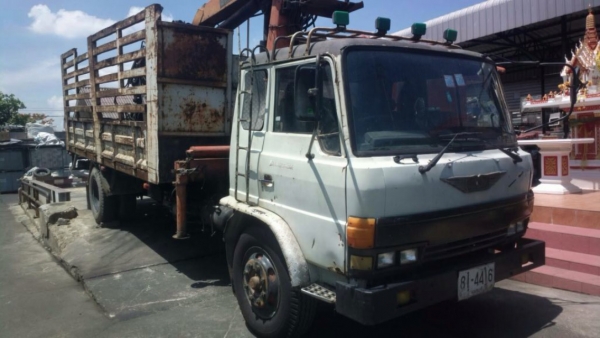 6ล้อHINO เฮียบคีบเศษเหล็ก