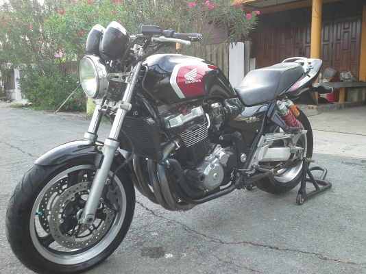 ขายHonda cb1300cc.รถพร้อมใช้ท่อแตงZeroไทเทเนี่ยมทั้งเส้น