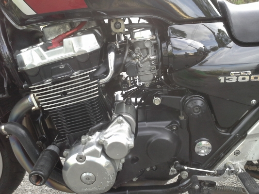 ขายHonda cb1300cc.รถพร้อมใช้ท่อแตงZeroไทเทเนี่ยมทั้งเส้น