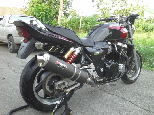 ขายHonda cb1300cc.รถพร้อมใช้ท่อแตงZeroไทเทเนี่ยมทั้งเส้น