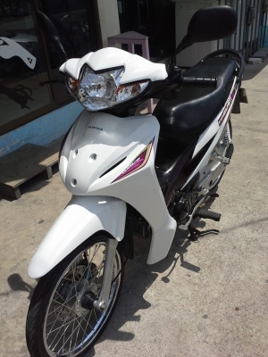 สวยเหมือนออกใหม่ Honda Wave 110 i ปี 2556 (สตาร์ทมือ) รุ่นใหม่ล่าสุด รถเพียง 10 เดือน