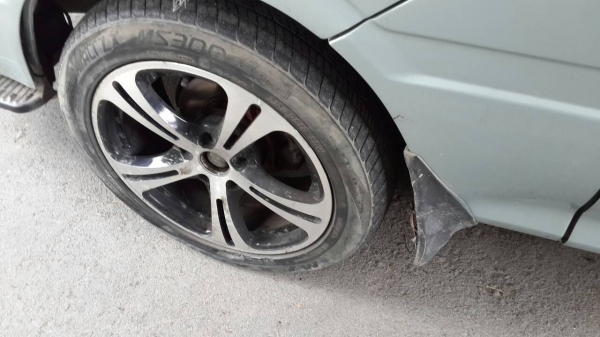 ขายด่วนรถตู้T0YOTA หัวจรวดหลังคาสูง เกียร์ออโต้ ติดแก๊ส เครื่อง1JZ ไฟฟ้าเซ็นทรัลล็อค