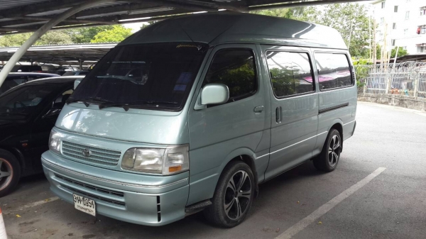 ขายด่วนรถตู้T0YOTA หัวจรวดหลังคาสูง เกียร์ออโต้ ติดแก๊ส เครื่อง1JZ ไฟฟ้าเซ็นทรัลล็อค