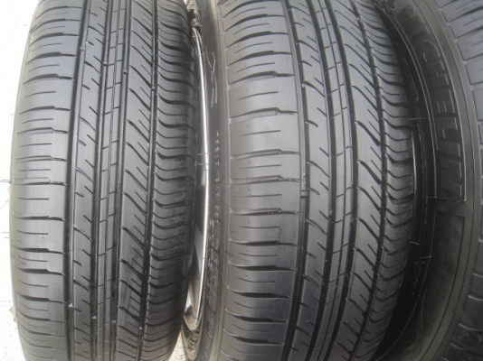 ขายกะทะล้อป้ายแดง Honda jazz,city ขอบ15 4รู100พร้อมยางปี14 สนใจติดต่อเล็กคลองสามครับ 081-3747940