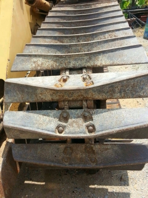 ขายรถแทรกเตอร์ D5H LGP เกียร์ตัด ตีนเป็ด เอกสารเล่มทะเบียน สภาพพร้อมใช้งาน